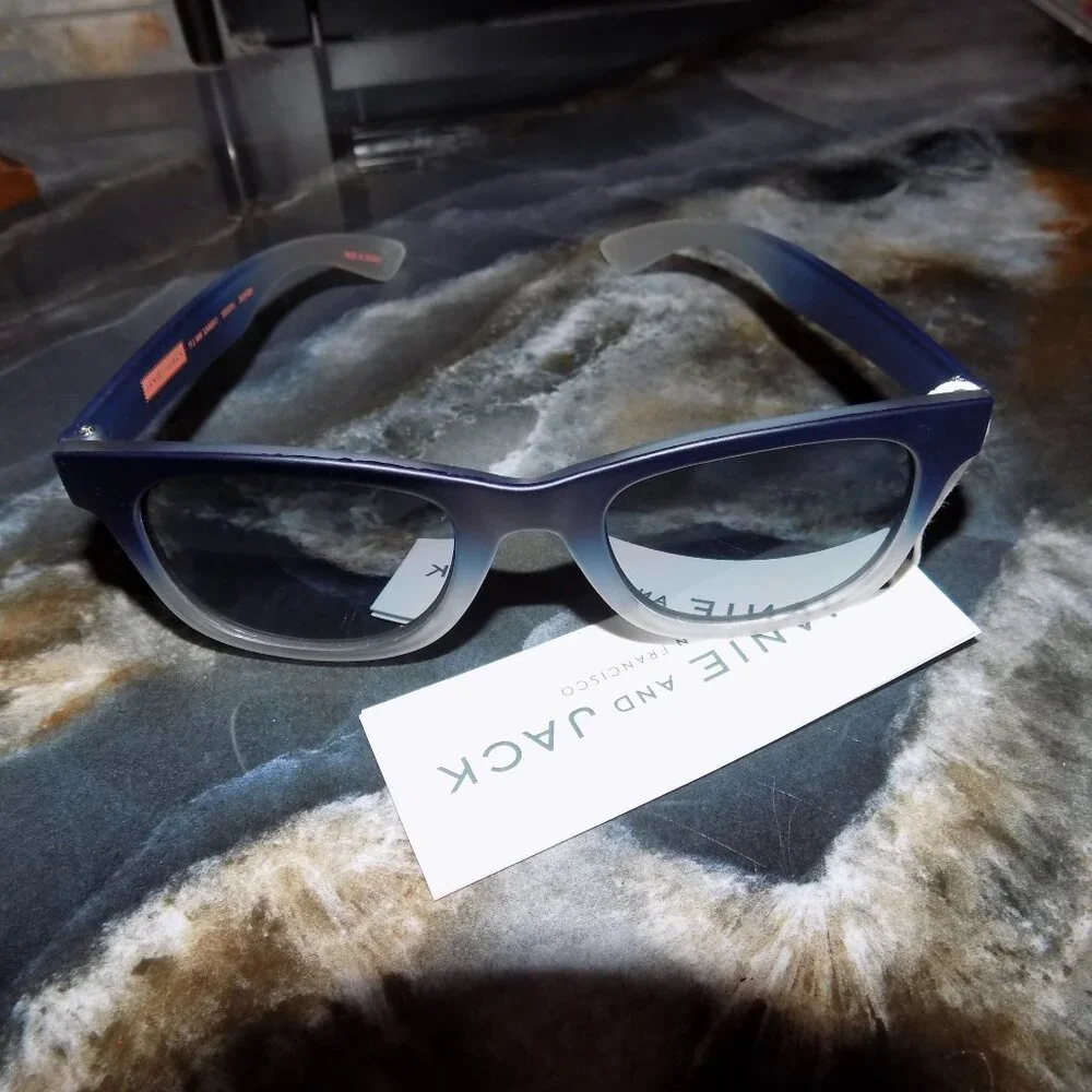 Janie and Jack White/Blue Unisex Toddler Sunglasses Size 2 to 4 Years NEW